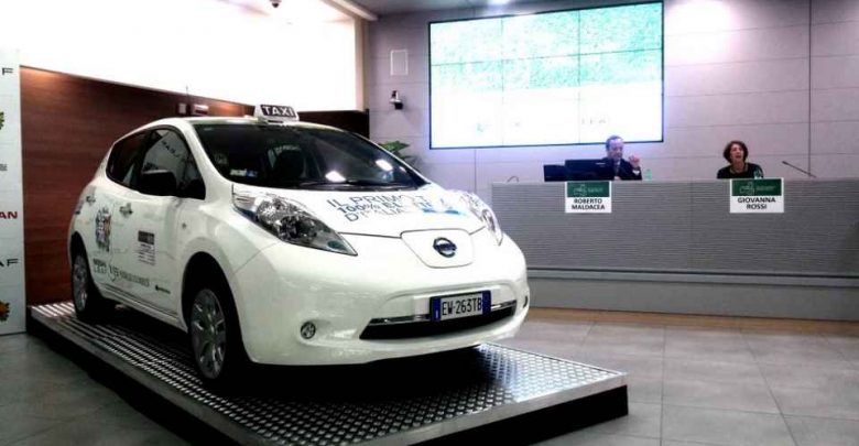 Nissan_Leaf_Taxi_Elettrico_Roma