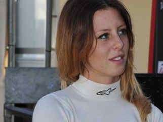 carlotta fedeli pilota auto corsa racing seat