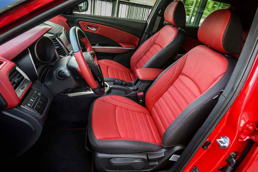 SSangYong-SUV-tivoli-interno-abitacolo (21)