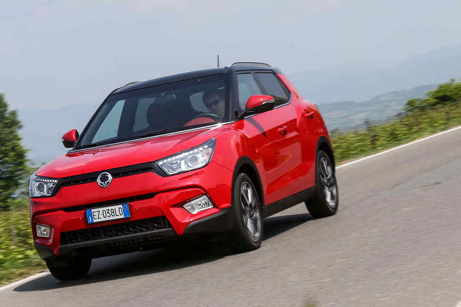 SSangYong-SUV-tivoli--movimenti (47)