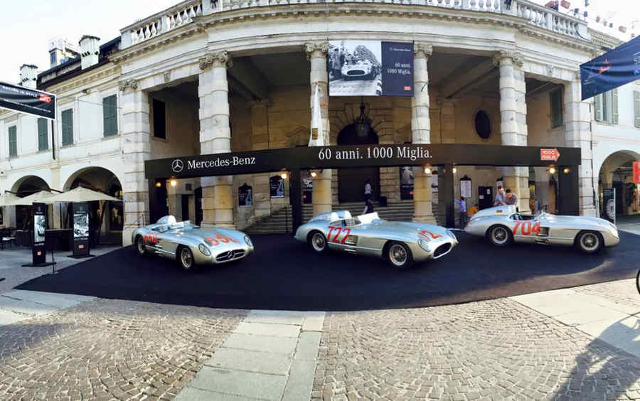 Frecce argento Mercedes al via della Mille Migllia 2015