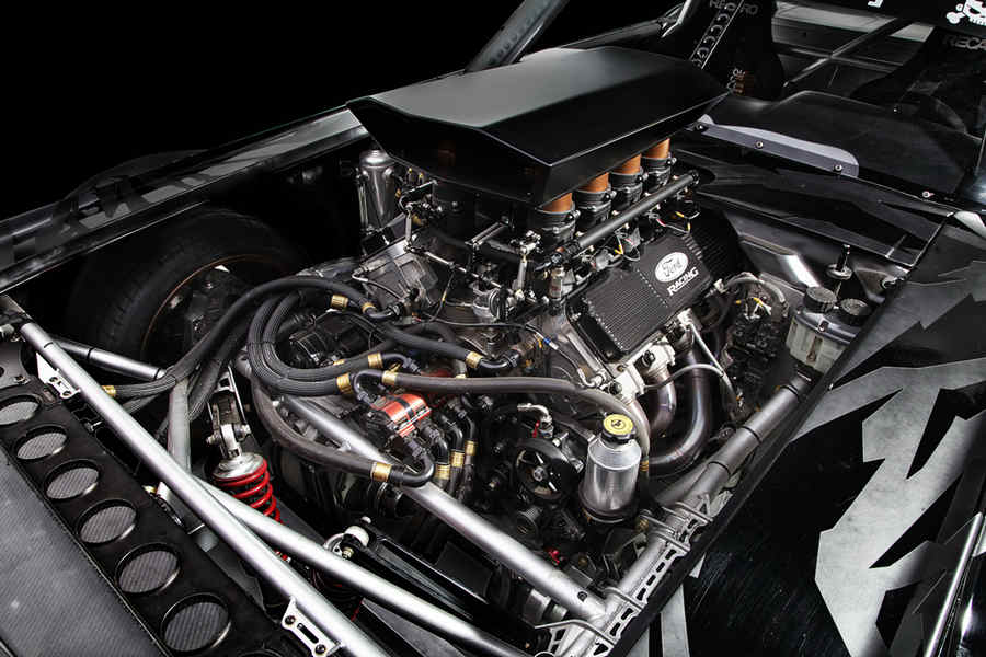 I numeri della RTR - Ford Mustang Hoonycorn 2014 – Anno di presentazione della Hoonycorn 1964 – Anno di nascita della Mustang 50 – Anni di età della Mustang 845 – Potenza max CV 99,5 – Coppia max kgm 8 – Cilindri del motore 6,4 – litri di cilindrata 4 – Ruote motrici permanenti 6 – marce cambio sequenziale 18 – Diametro ruote in pollici 3 – Pezzi ruote scomponibili 3 – Volumi della carrozzeria (notchback)