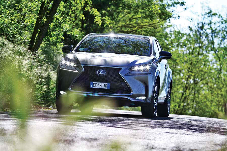 Lexus-NX300h-Hybrid-F-Sport-4