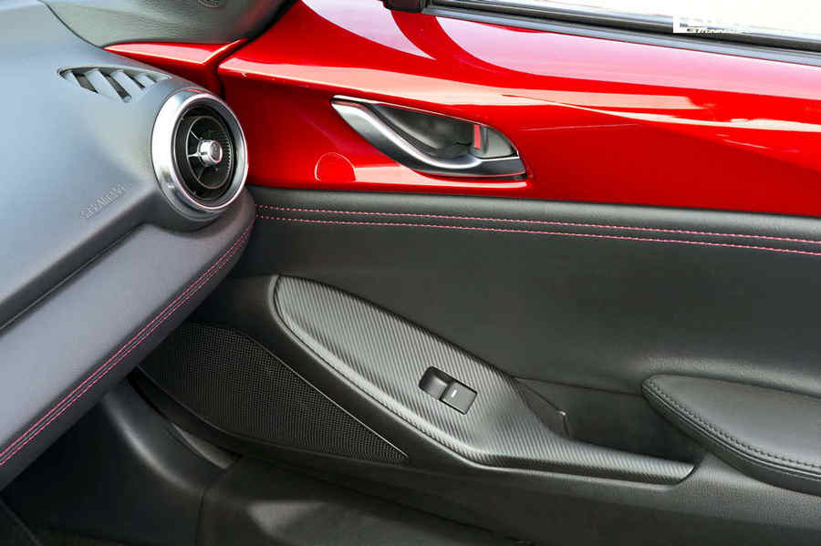 Mazda-MX-5-2015-012