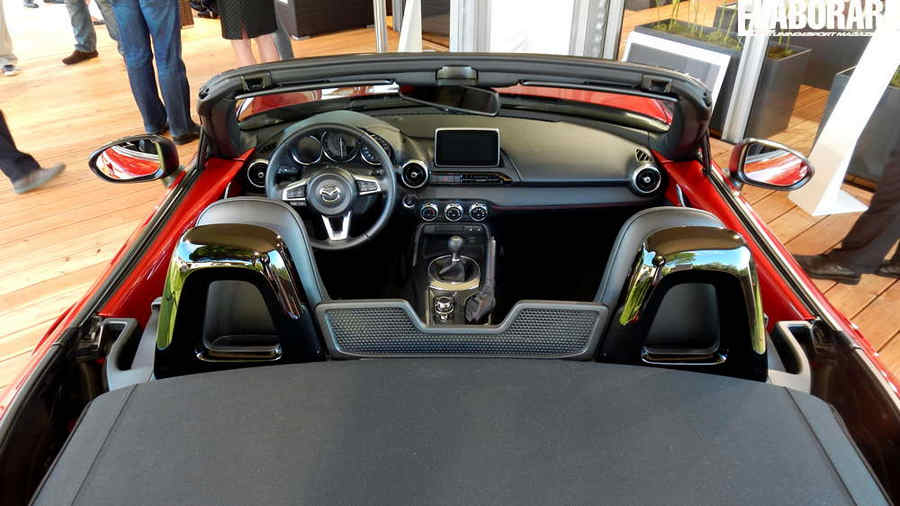 Mazda-MX-5-2015-045
