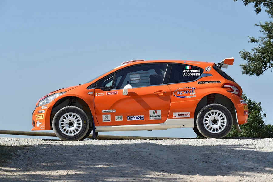 Peugeot-livrea-298-T16-Rally-San-Marino- laterale