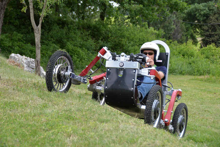 swincar-is-the-ultimate-off-road-four-whee (4)
