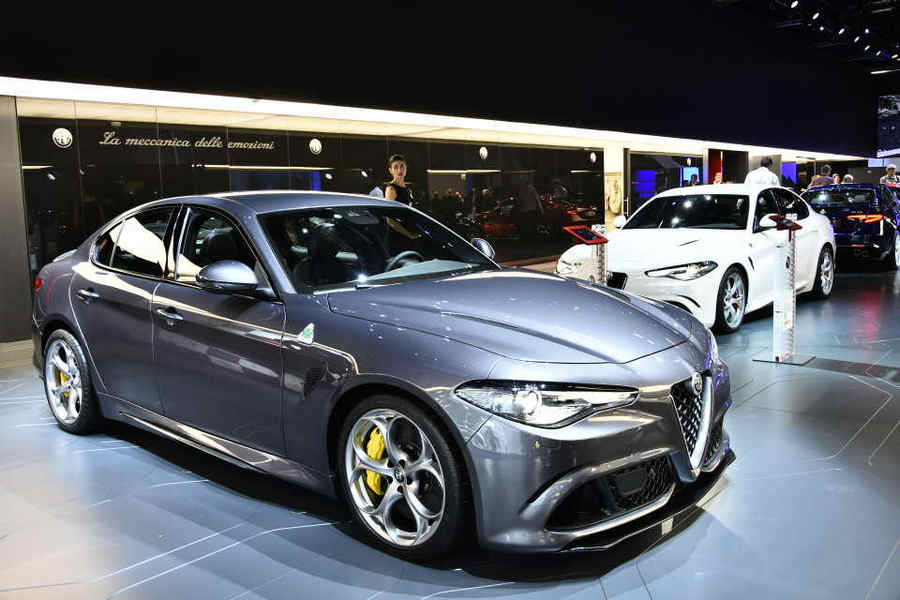 Alfaromeo_Giulia_Salone_Francoforte_2015_11