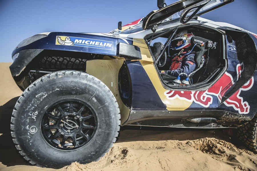 Dakar-2016-Sebastien-Loeb-Peugeot-2008-DKR-7