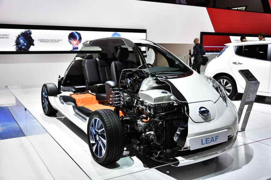 Nissan_Leaf_Salone_Francoforte_2015_07