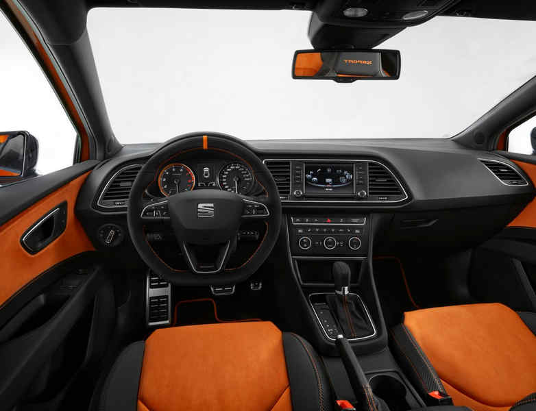 Seat-Leon-Cross-Sport-Salone-Francoforte-10
