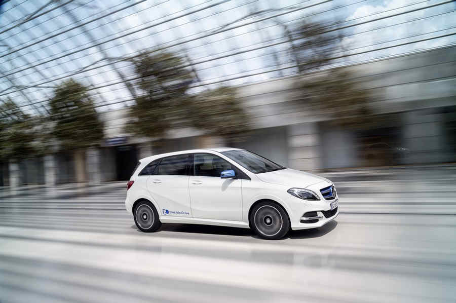 B-Klasse Electric Drive (W 242) 2014, zirrusweiß B-Class Electric Drive (W 242) 2014, cirrus white