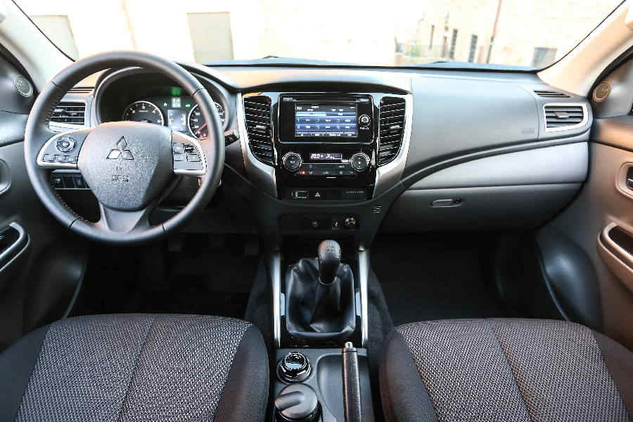 Mitsubishi_L200_2015_Interni_18