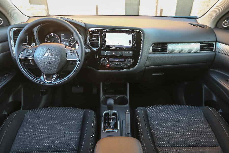 Mitsubishi_Outlander_2015_Interni_15