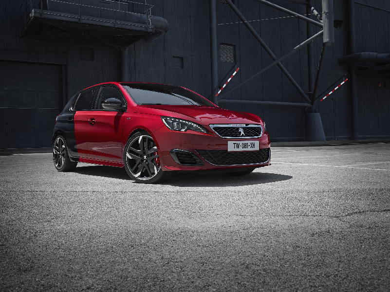 Peugeot_308_GTi_14