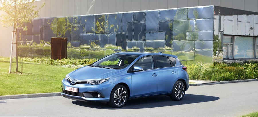 Toyota-Auris-auto-ibrida