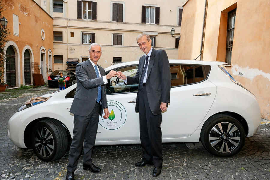 nissan-leaf-piero-fassino-7