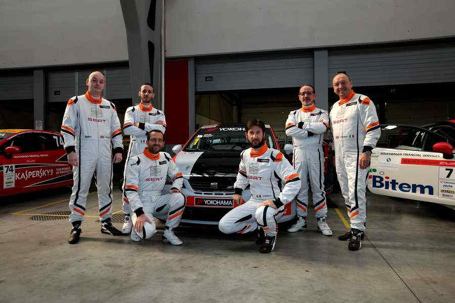 Il Team Ufficiale Seat 24H Adria