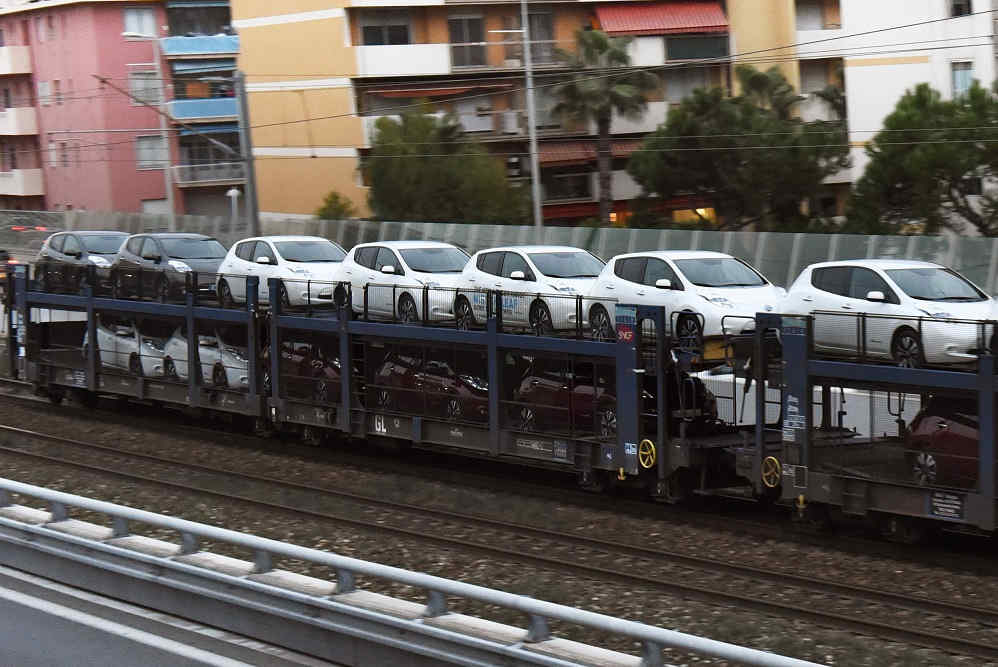nissan-leaf-viaggio-auto-treno-900km
