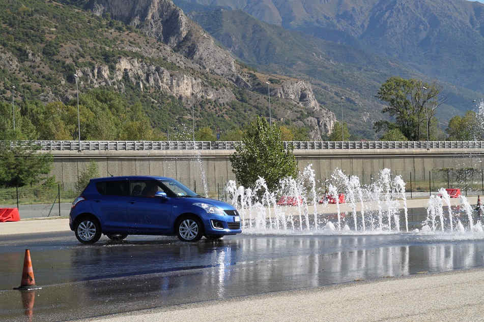 suzukisafe-corso-guida-sicura-suzuki (2)