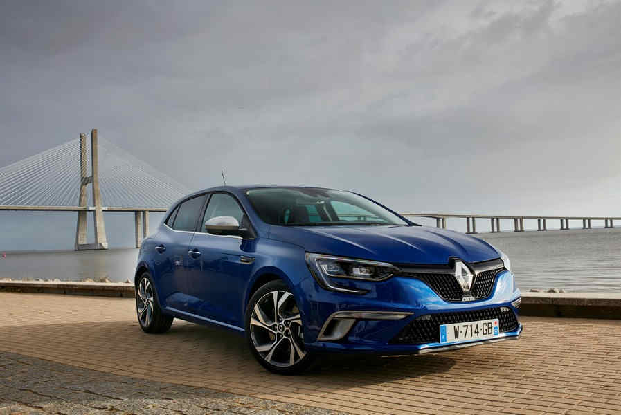 nuova-renault-megane-GT-10