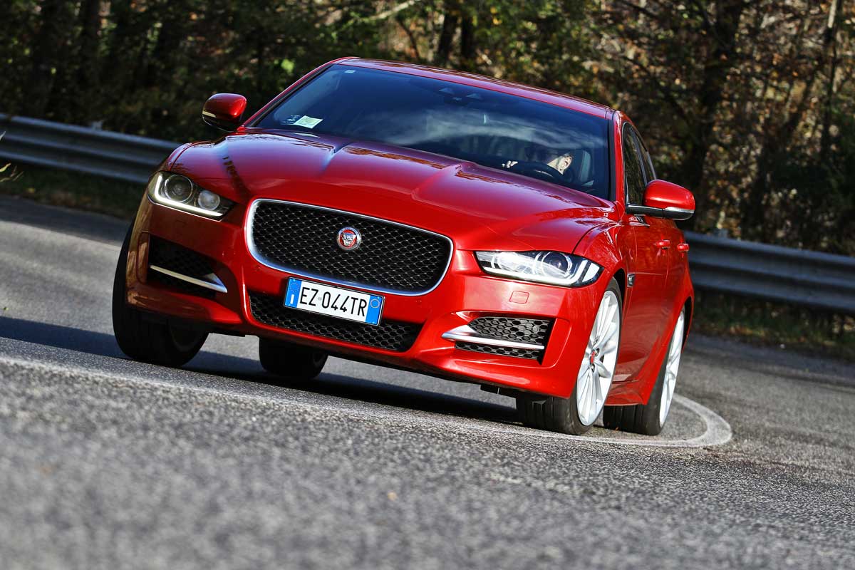 Frontale Jaguar XE D by Newsauto.it