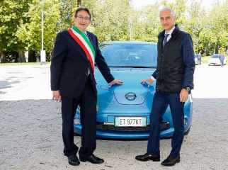 Nissan-Leaf-Aquila-5