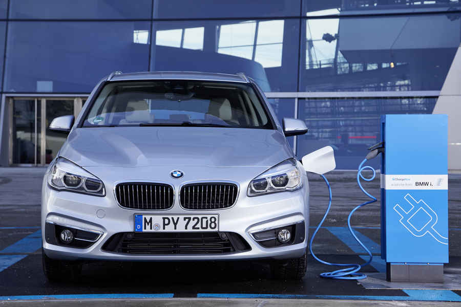 nuova-bmw-225xe-21