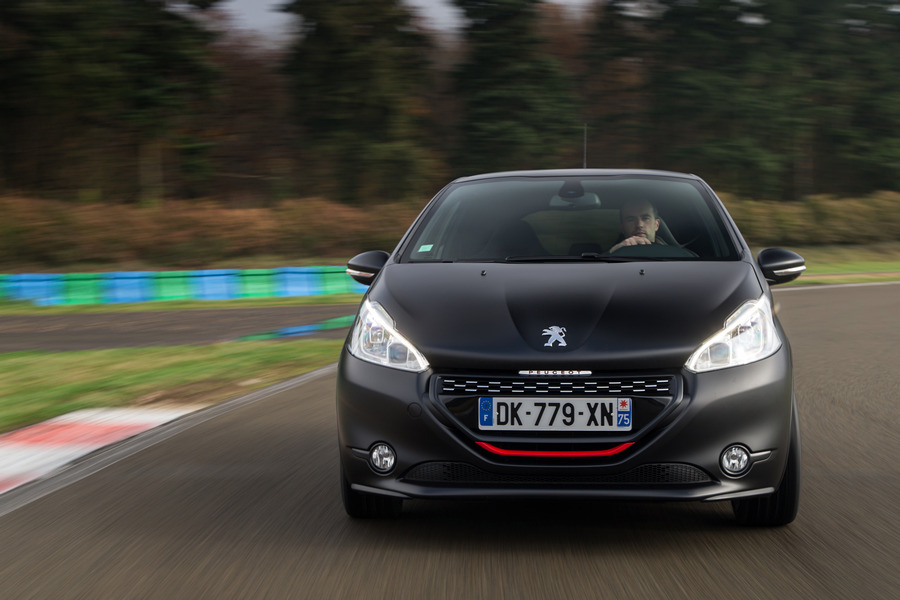 Peugeot 208 GTI 30-34