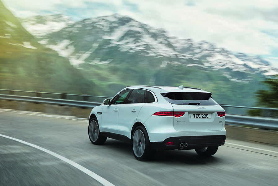 Nuova-Jaguar-F-PACE-58