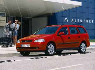 Ten generations of Opel compact station wagons