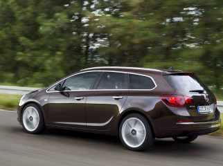 Opel-Astra-J-Sports-Tourer