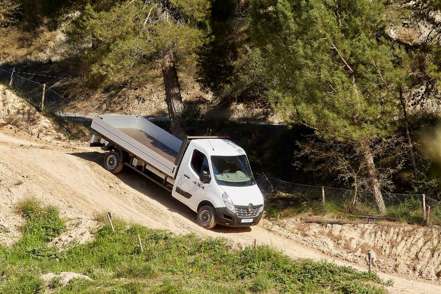 renault-x-track-master-4x4-29