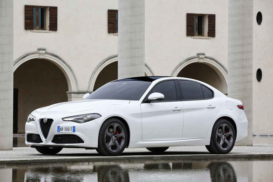 Alfa-Romeo-Giulia-25