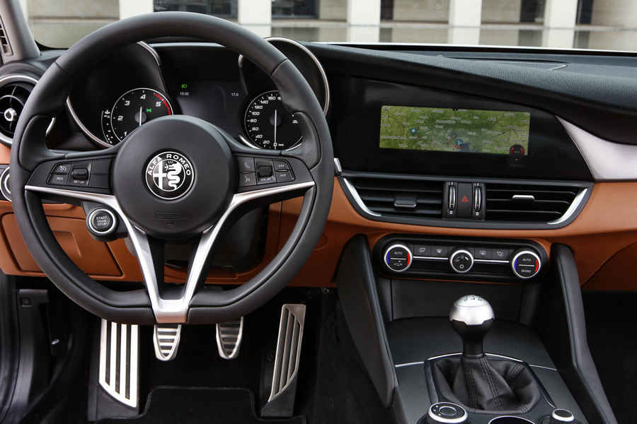 Alfa-Romeo-Giulia-29