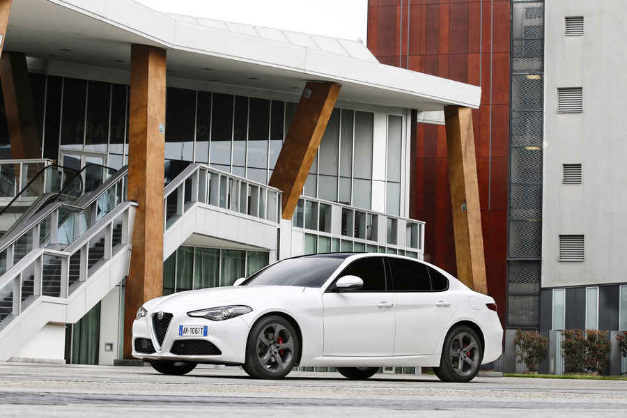 Alfa-Romeo-Giulia-36