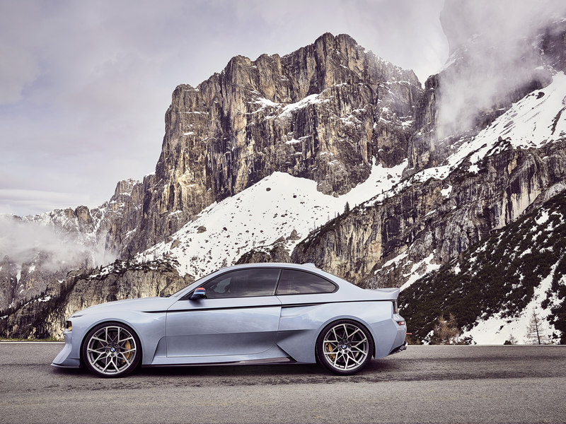 Bmw_2002_Hommage_villa_d'este_2016_01