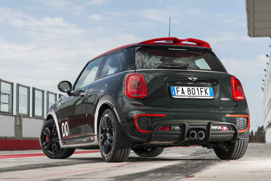 Mini-John-Cooper-Works-Challenge-Edition-19