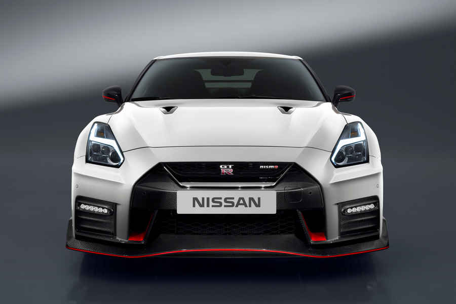 Nuova-Nissan-GT-R-Nismo-2017-4