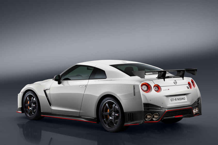 Nuova-Nissan-GT-R-Nismo-2017-6