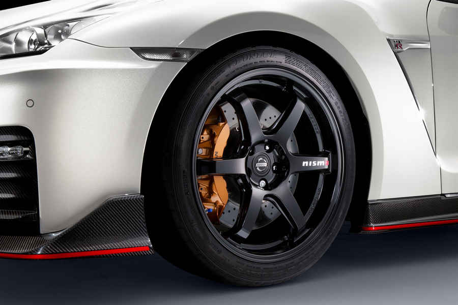 Nuova-Nissan-GT-R-Nismo-2017-8