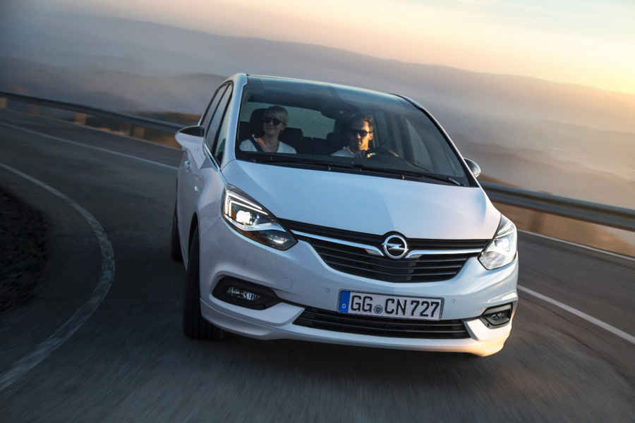 Nuova-Opel-Zafira-10