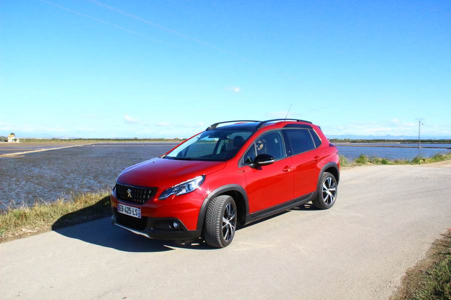 peugeot-2008-2016-strada-055