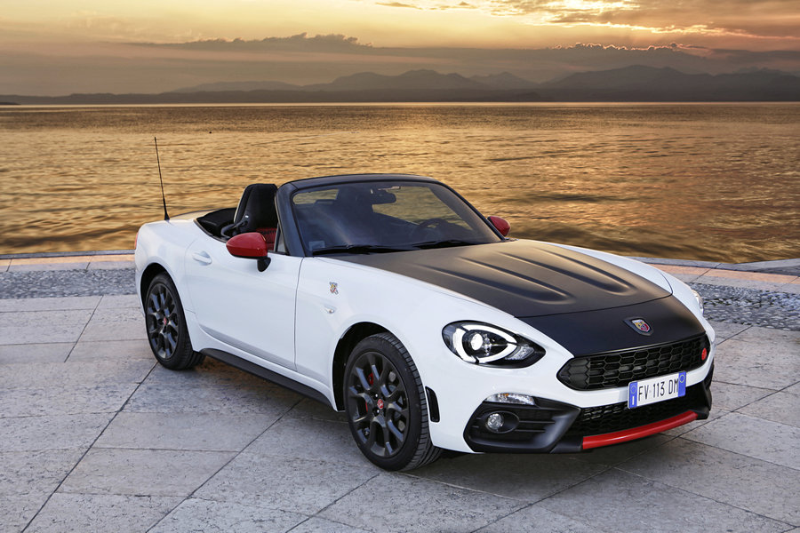 Abarth_124_Spider_2016_02
