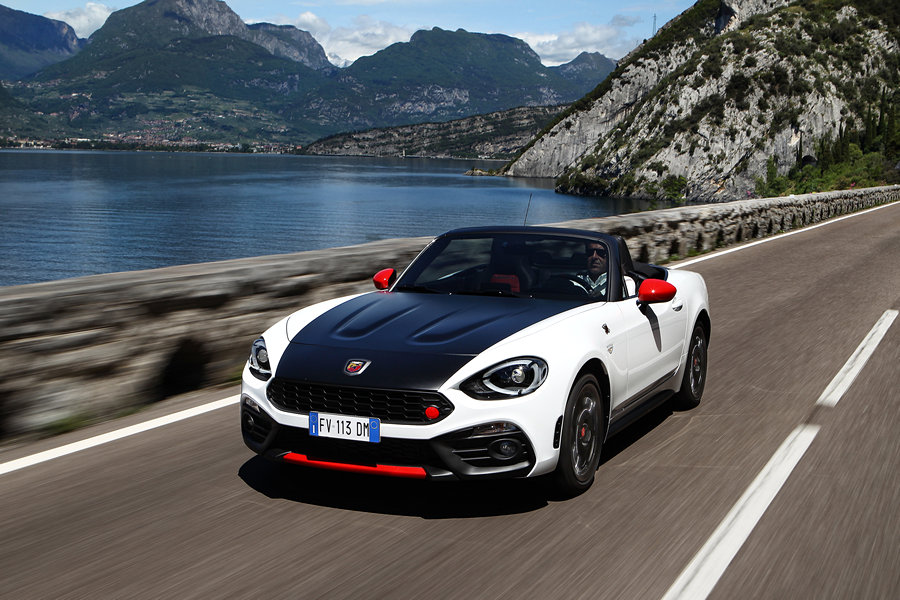 Abarth_124_Spider_2016_07
