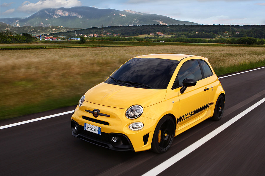 Abarth_595_Competizione_2016_15