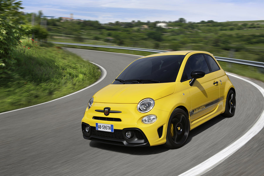 Abarth_595_Competizione_2016_16