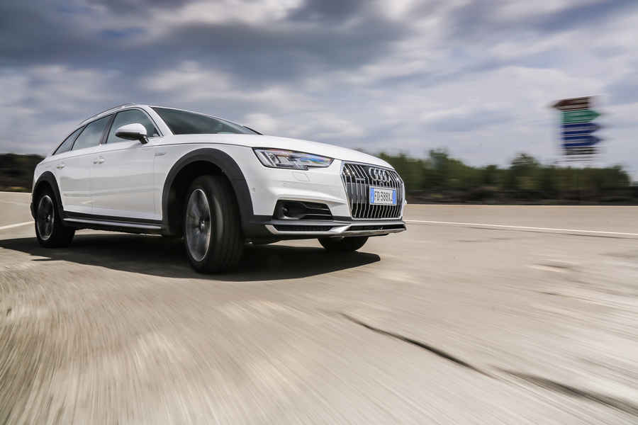 Audi- A4-allroad-quattro-4