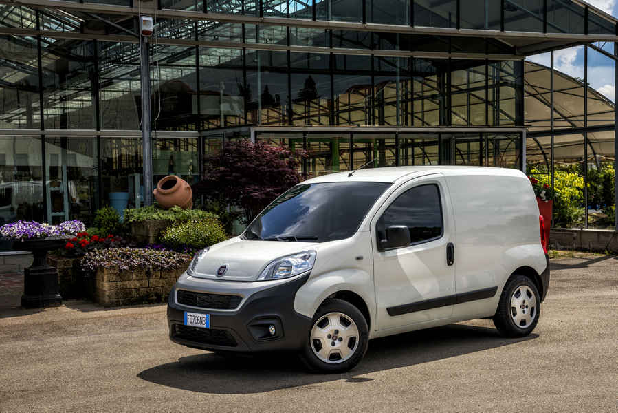 Fiat-Professional-Fiorino-11