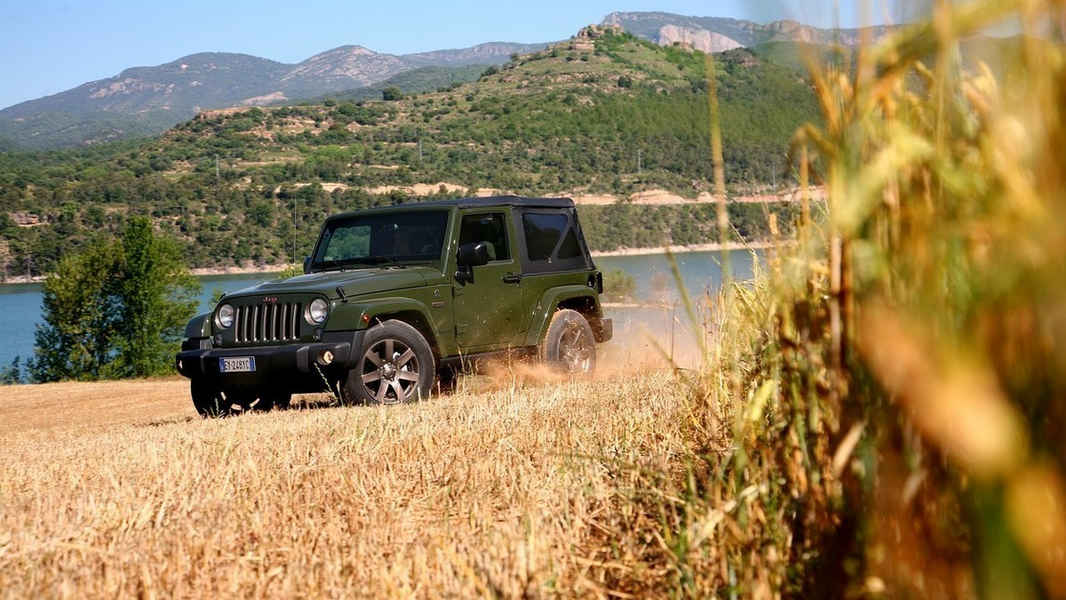Jeep-Wrangler-75th-Anniversary-4